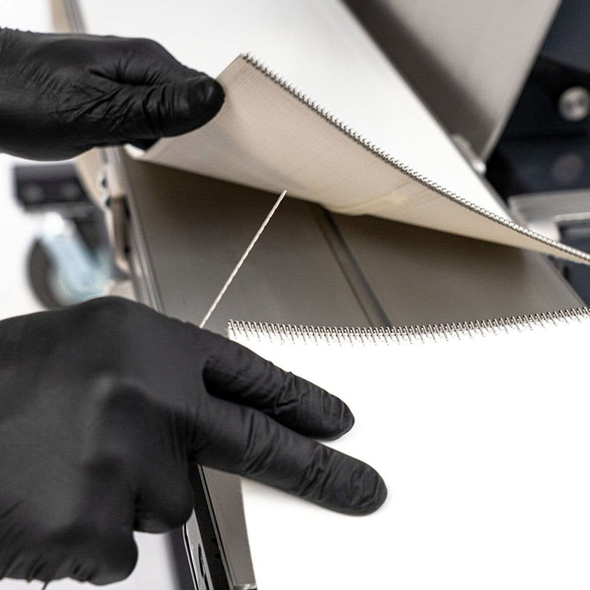 Munch Machine Conveyer Double Bucker Rolling to the Right